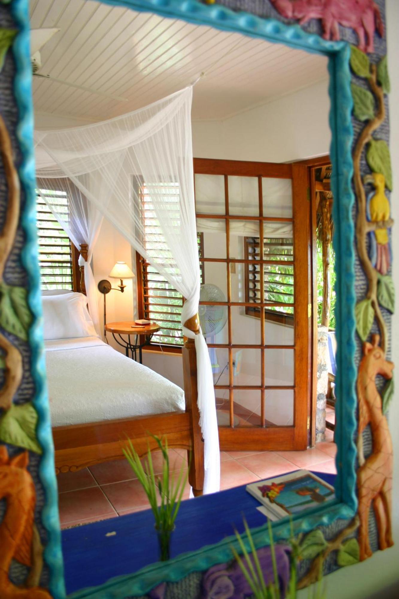 Tensing Pen Hotel Negril Room photo