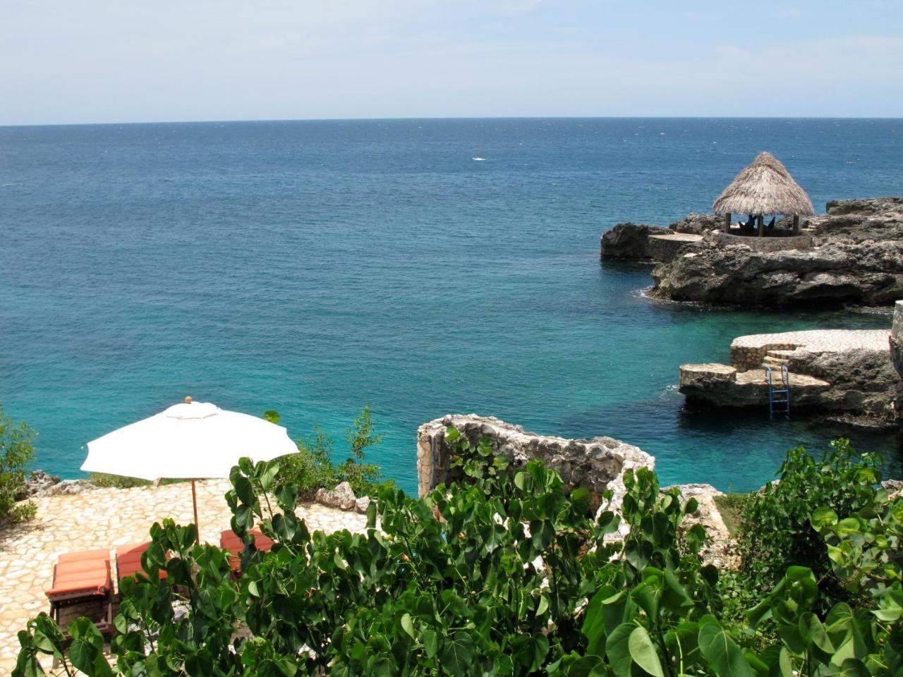 Tensing Pen Hotel Negril Exterior photo