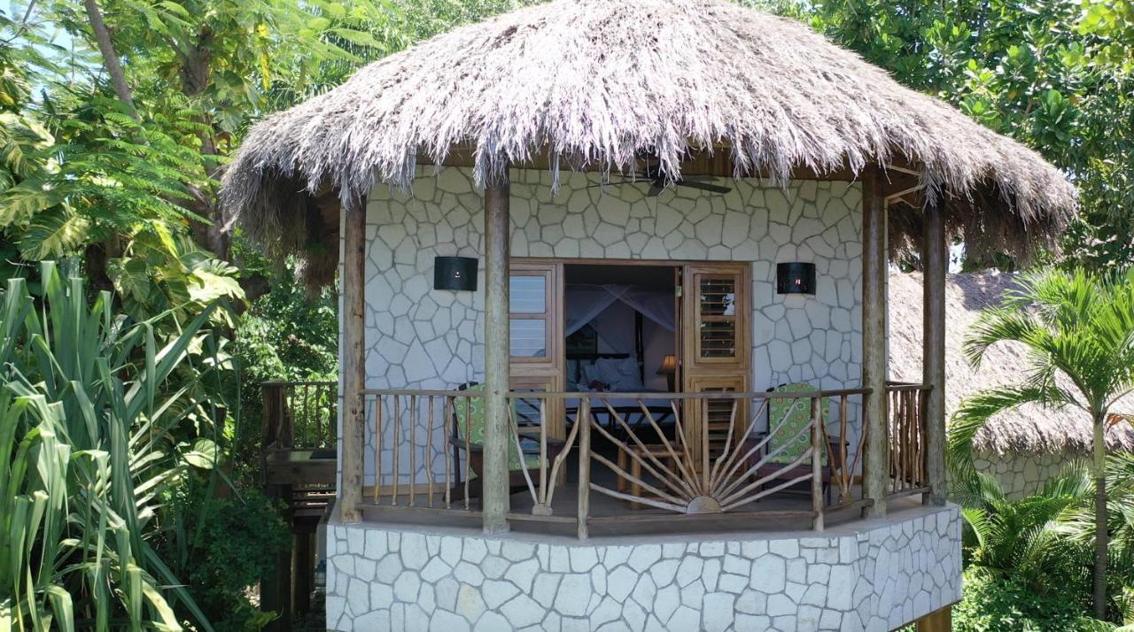 Tensing Pen Hotel Negril Exterior photo